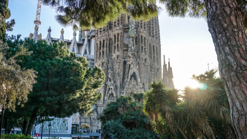 sagrada familia tour with towers